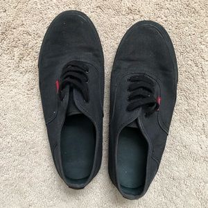 LIGHTLY WORN Women’s LEVI’s sneakers, size 7